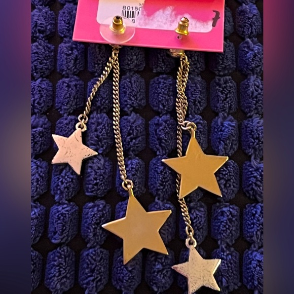 ✨3/$30✨ Betsy Johnson Earrings - Picture 2 of 5